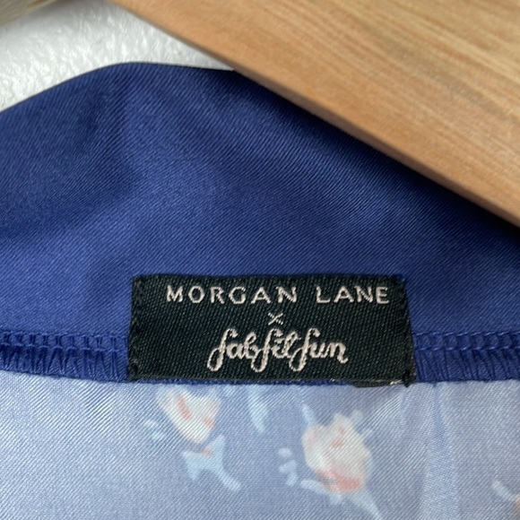 Morgan Lane X Fab Fit Fun long sleeve 2 pocket satin feel intimate robe SZ L-XL - Picture 9 of 9